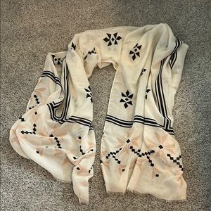 Cream and Black Patterned Scarf